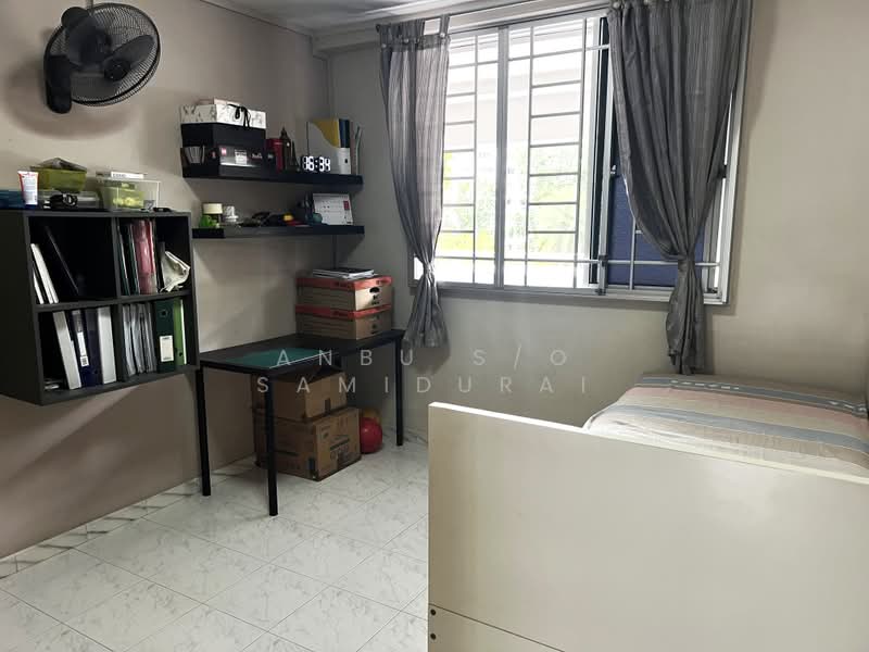 125 Bishan Street 12, 125 Bishan Street 12, 3 Bedrooms, 893 sqft, HDB Flat For Sale, by Anbu s/o Samidurai, 500169569 - Study - PropertyGuru.com.sg