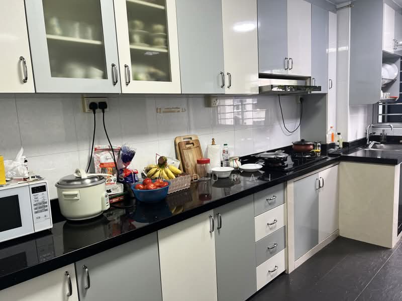 125 Bishan Street 12, 125 Bishan Street 12, 3 Bedrooms, 893 sqft, HDB Flat For Sale, by Anbu s/o Samidurai, 500169569 - Kitchen - PropertyGuru.com.sg