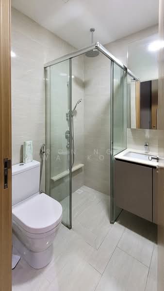 Waterfront @ Faber, 42 Faber Walk, Room Rental, 150 sqft, Apartment For Rent, by Ron Ng Wai Kok, 500169571 - Bathroom - PropertyGuru.com.sg
