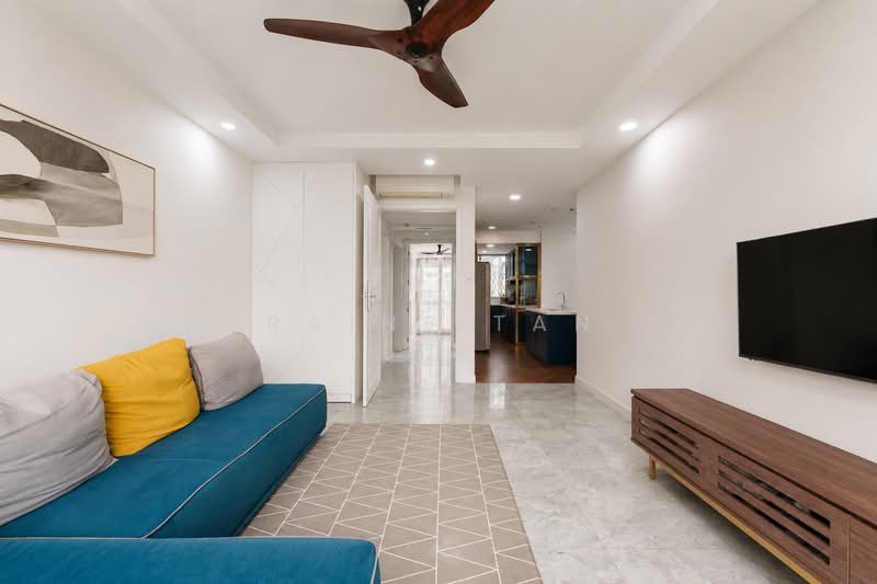 Gardenvista, 956 Dunearn Road, 4 Bedrooms, 1,346 sqft, Condominium For Sale, by Lorraine Tan Yu Lin, 500169587 - Living Room - PropertyGuru.com.sg