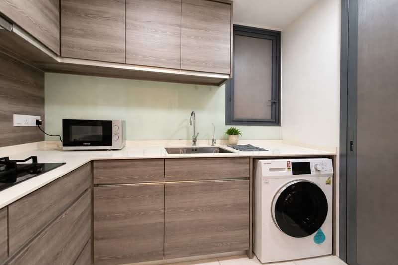 Coco Palms, 21 Pasir Ris Grove, 3 Bedrooms, 904 sqft, Condominium For Sale, by Glenn Choo, 500169590 - Kitchen - PropertyGuru.com.sg