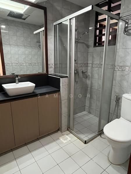 Carissa Park Condo, 2 Flora Drive, 2 Bedrooms, 947 sqft, Condominium For Rent, by Sam Goh, 500169596 - Bathroom - PropertyGuru.com.sg