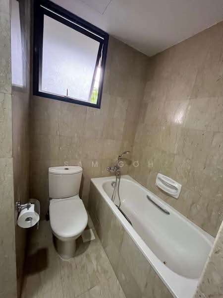 Carissa Park Condo, 2 Flora Drive, 2 Bedrooms, 947 sqft, Condominium For Rent, by Sam Goh, 500169596 - Bathroom - PropertyGuru.com.sg