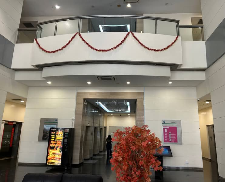 Ubi Techpark, 10 Ubi Crescent, 2,422 sqft, Light Industrial (B1) For Sale, by Quah Yu En, 500169606 - Lobby - CommercialGuru.com.sg