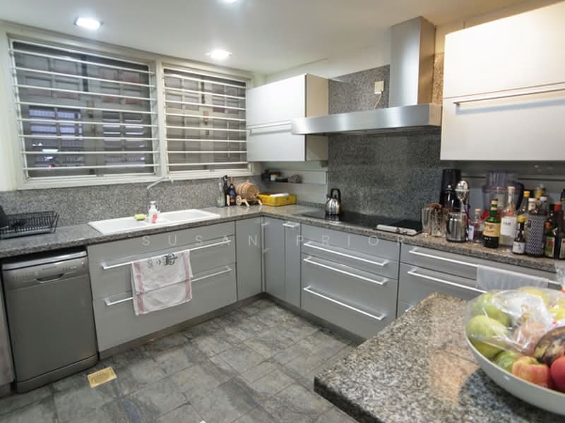 Cairnhill Road, Cairnhill, Orchard, Newton, Emerald Hill Road, 4 Bedrooms, 4,200 sqft, Conservation House For Rent, by Susan Prior, 500169614 - Kitchen - PropertyGuru.com.sg