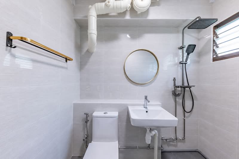 856 Woodlands Street 83, 856 Woodlands Street 83, 3 Bedrooms, 1,356 sqft, HDB Flat For Sale, by Gina Tow, 500169623 - Bathroom - PropertyGuru.com.sg