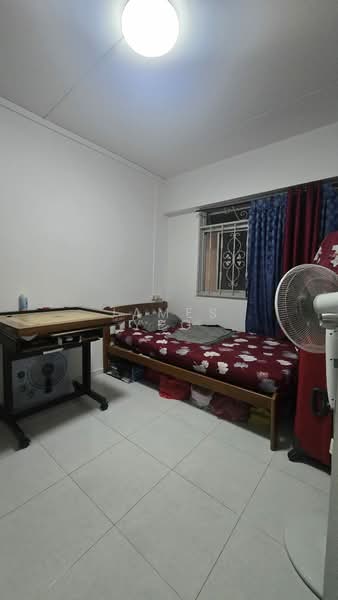 124C Rivervale Drive, 124C Rivervale Drive, 3 Bedrooms, 968 sqft, HDB Flat For Sale, by James Yeo, 500169625 - Bedroom - PropertyGuru.com.sg