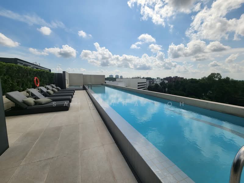 19 Nassim, 19 Nassim Hill, 1 Bedroom, 538 sqft, Condominium For Rent, by Samantha Goh, 500169637 - Soaking Pool at Level 10 - PropertyGuru.com.sg