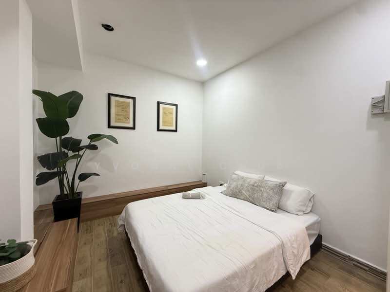 Tessensohn Coliving spacious Master bedroom, Tessensohn road, Room Rental, 400 sqft, Conservation House For Rent, by Yvonne Chua, 500169638 - Bedroom - PropertyGuru.com.sg