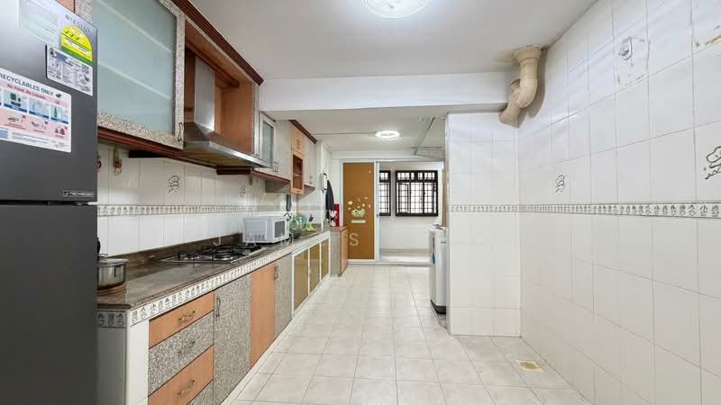 154 Mei Ling Street, 154 Mei Ling Street, 2 Bedrooms, 721 sqft, HDB Flat For Sale, by James Yeo, 500169641 - Kitchen - PropertyGuru.com.sg