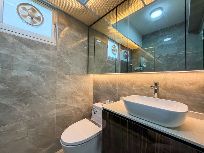 184A Marsiling Greenview, 184A Woodlands Street 13, 2 Bedrooms, 1,216 sqft, HDB Flat For Sale, by Larry Lee, 500169642 - Bathroom - PropertyGuru.com.sg