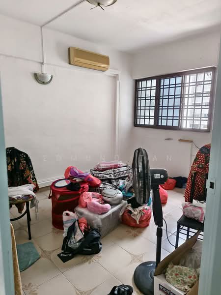 109 Bukit Purmei Road, 109 Bukit Purmei Road, 2 Bedrooms, 796 sqft, HDB Flat For Sale, by Edmund Tan TL, 500169646 - Bedroom 1 - PropertyGuru.com.sg