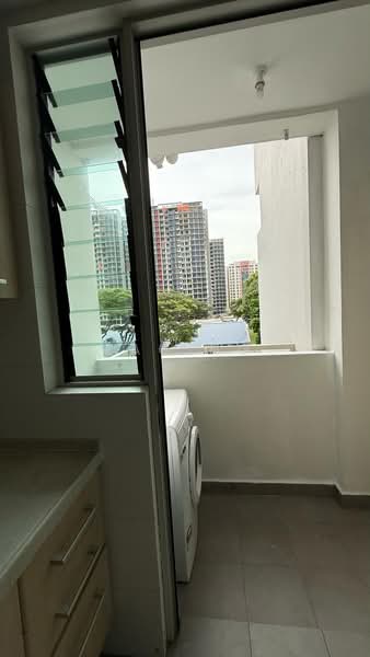 East Mews, 853 Mountbatten Road, 3 Bedrooms, 1,076 sqft, Condominium For Rent, by ZAC NG, 500169647 - Balcony - PropertyGuru.com.sg