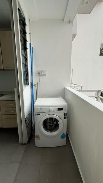East Mews, 853 Mountbatten Road, 3 Bedrooms, 1,076 sqft, Condominium For Rent, by ZAC NG, 500169647 - Balcony - PropertyGuru.com.sg