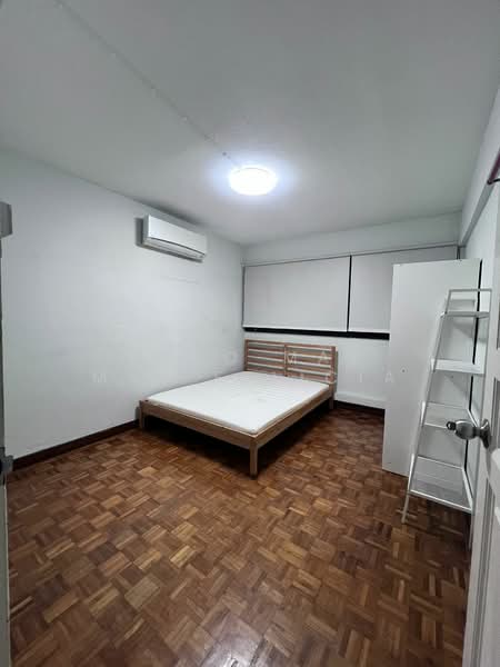 201 Jurong East Street 21, 201 Jurong East Street 21, 3 Bedrooms, 1,356 sqft, HDB Flat For Sale, by Khoo May May Felicia, 500169651 - Bedroom - PropertyGuru.com.sg