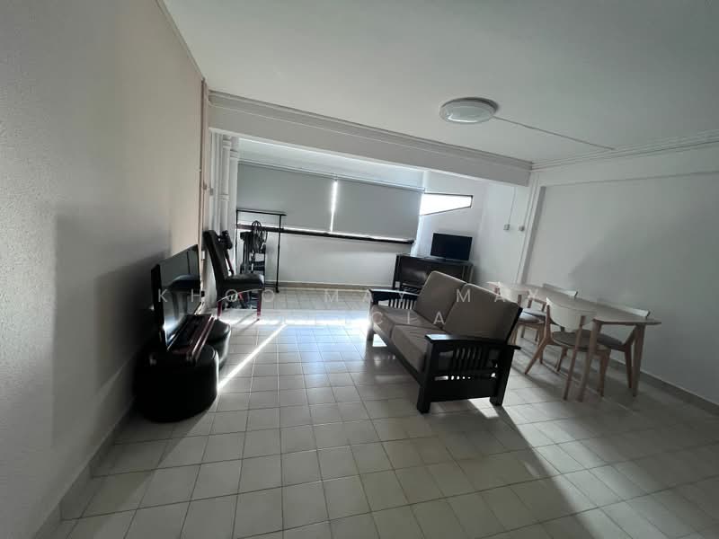 201 Jurong East Street 21, 201 Jurong East Street 21, 3 Bedrooms, 1,356 sqft, HDB Flat For Sale, by Khoo May May Felicia, 500169651 - Living Room - PropertyGuru.com.sg