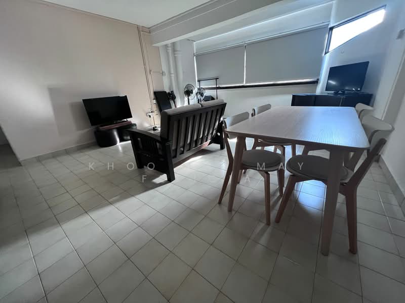 201 Jurong East Street 21, 201 Jurong East Street 21, 3 Bedrooms, 1,356 sqft, HDB Flat For Sale, by Khoo May May Felicia, 500169651 - Living Room - PropertyGuru.com.sg