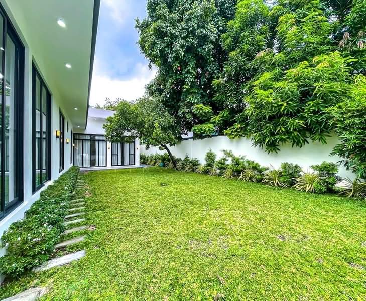 🌟 BEST BUY GCB 🌟 PRICELESS POTENTIAL @ $1,8xxpsf ONLY 🌟, , 8 Bedrooms, 6,000 sqft, Good Class Bungalow For Sale, by Martin Goh 吴伟楠, 500169659 - Exterior - PropertyGuru.com.sg