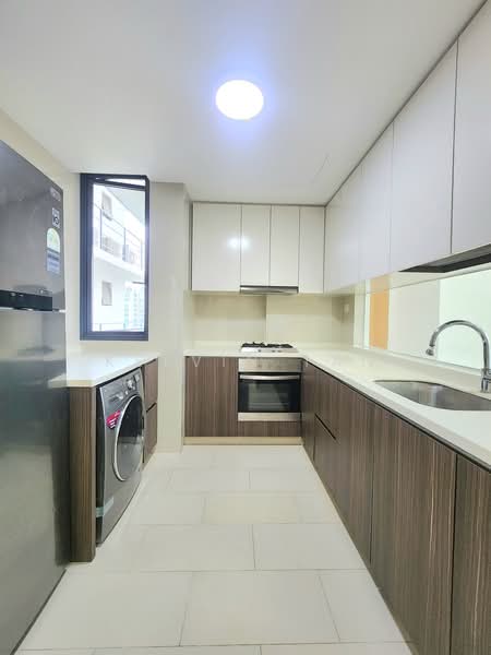 La Fiesta, 50 Sengkang Square, 3 Bedrooms, 990 sqft, Condominium For Rent, by Kelvin Tan, 500169666 - Kitchen - PropertyGuru.com.sg