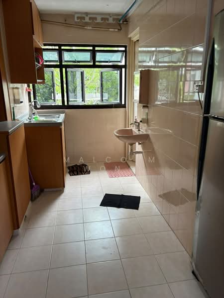 253 Jurong East Street 24, 253 Jurong East Street 24, 2 Bedrooms, 753 sqft, HDB Flat For Sale, by Malcolm Wong, 500169677 - Kitchen - PropertyGuru.com.sg