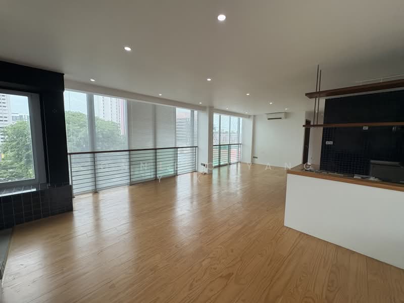 Mackenzie Regency, 33 Mackenzie Road, 3 Bedrooms, 1,087 sqft, Condominium For Sale, by Connie Ouyang Yuxia, 500169680 - Living Room - PropertyGuru.com.sg