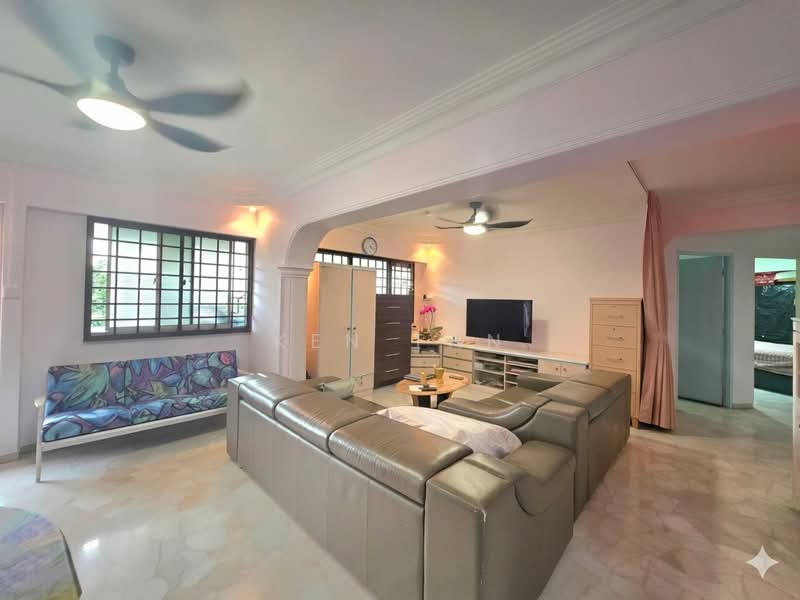 542 Hougang Avenue 8, 542 Hougang Avenue 8, 3 Bedrooms, 1,173 sqft, HDB Flat For Sale, by Ken Tan, 500169729 - Living Room - PropertyGuru.com.sg