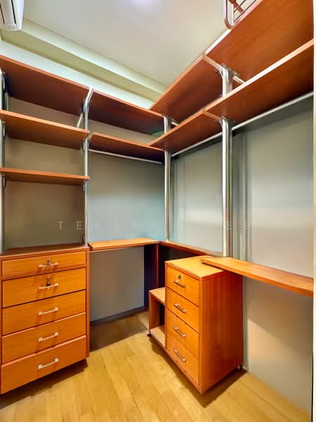 Grosvenor View, 1 Lengkong Empat, 1 Bedroom, 1,292 sqft, Condominium For Sale, by Terence Tee (郑志翔), 500169741 - Study Converted to Walk in Wardrobe - PropertyGuru.com.sg
