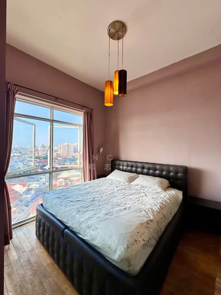 Grosvenor View, 1 Lengkong Empat, 1 Bedroom, 1,292 sqft, Condominium For Sale, by Terence Tee (郑志翔), 500169741 - Master Bedroom - PropertyGuru.com.sg