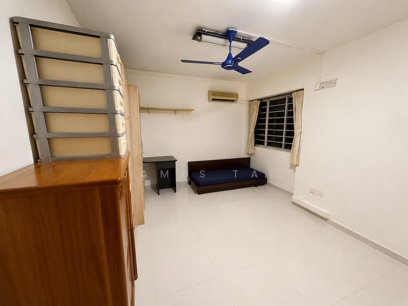 276D Jurong West Street 25, 276D Jurong West Street 25, 3 Bedrooms, 1,194 sqft, HDB Flat For Sale, by James Tai, 500169752 - Bedroom - PropertyGuru.com.sg