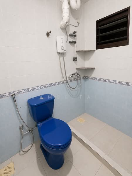 276D Jurong West Street 25, 276D Jurong West Street 25, 3 Bedrooms, 1,194 sqft, HDB Flat For Sale, by James Tai, 500169752 - Bathroom - PropertyGuru.com.sg