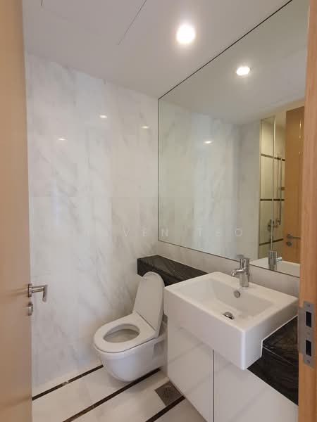 The Vermont On Cairnhill, 12A Cairnhill Rise, 3 Bedrooms, 1,442 sqft, Condominium For Sale, by Steven Teo, 500169756 - Bathroom - PropertyGuru.com.sg