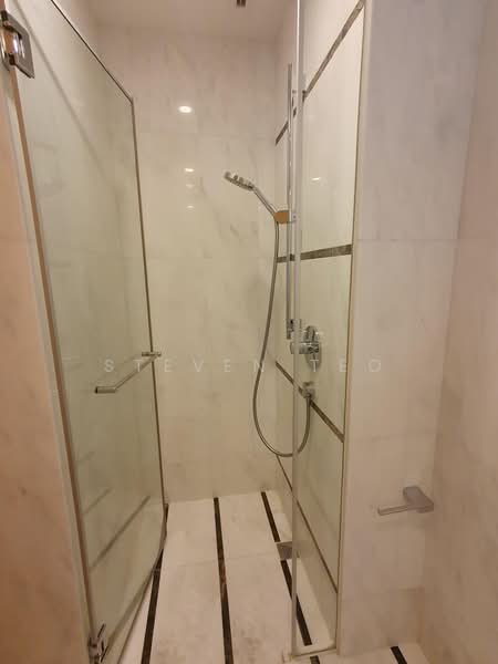 The Vermont On Cairnhill, 12A Cairnhill Rise, 3 Bedrooms, 1,442 sqft, Condominium For Sale, by Steven Teo, 500169756 - Bathroom - PropertyGuru.com.sg