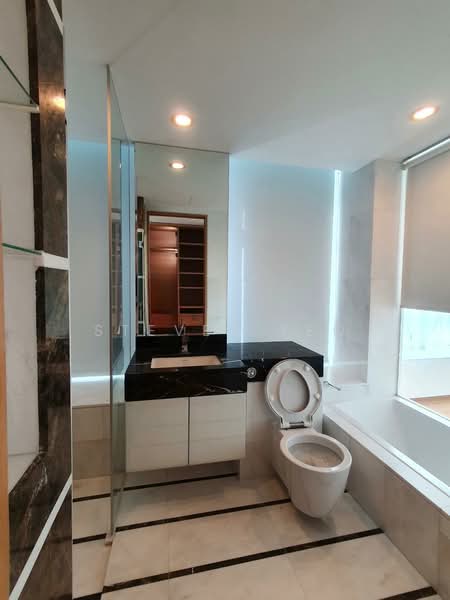 The Vermont On Cairnhill, 12A Cairnhill Rise, 3 Bedrooms, 1,442 sqft, Condominium For Sale, by Steven Teo, 500169756 - Bathroom - PropertyGuru.com.sg