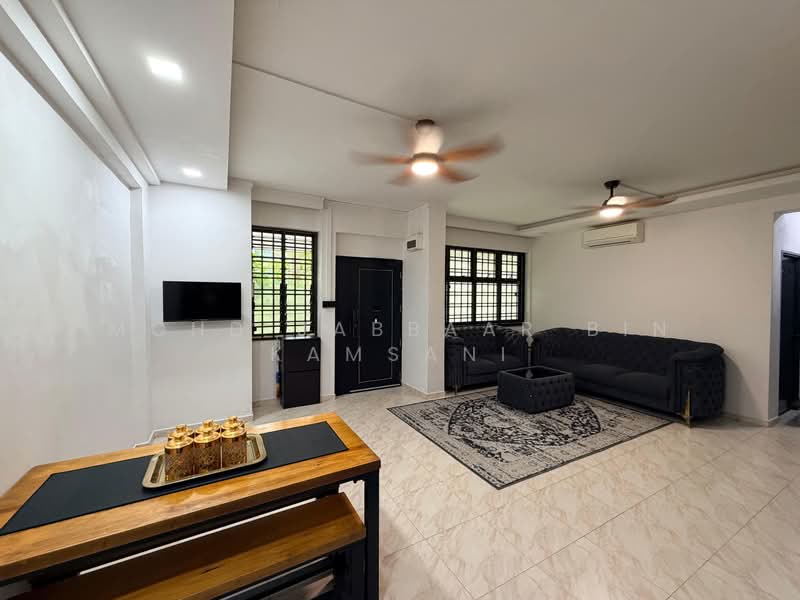 524 Jelapang Road, 524 Jelapang Road, 3 Bedrooms, 1,097 sqft, HDB Flat For Sale, by Mohd Jabbaar Bin Kamsani, 500169757 - Living Room - PropertyGuru.com.sg