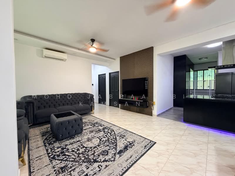 524 Jelapang Road, 524 Jelapang Road, 3 Bedrooms, 1,097 sqft, HDB Flat For Sale, by Mohd Jabbaar Bin Kamsani, 500169757 - Living Room - PropertyGuru.com.sg