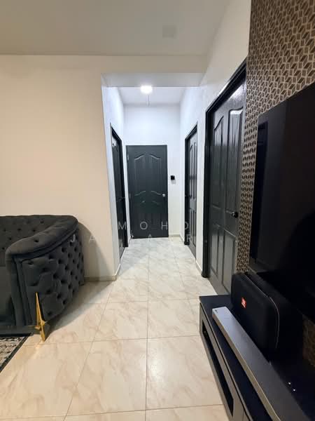 524 Jelapang Road, 524 Jelapang Road, 3 Bedrooms, 1,097 sqft, HDB Flat For Sale, by Mohd Jabbaar Bin Kamsani, 500169757 - Corridor - PropertyGuru.com.sg