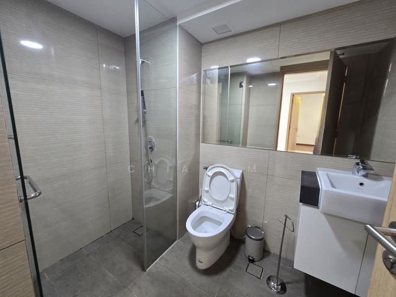 Aspen LinQ, 15 Institution Hill, 2 Bedrooms, 711 sqft, Condominium For Sale, by Chia S M, 500169766 - Bathroom - PropertyGuru.com.sg