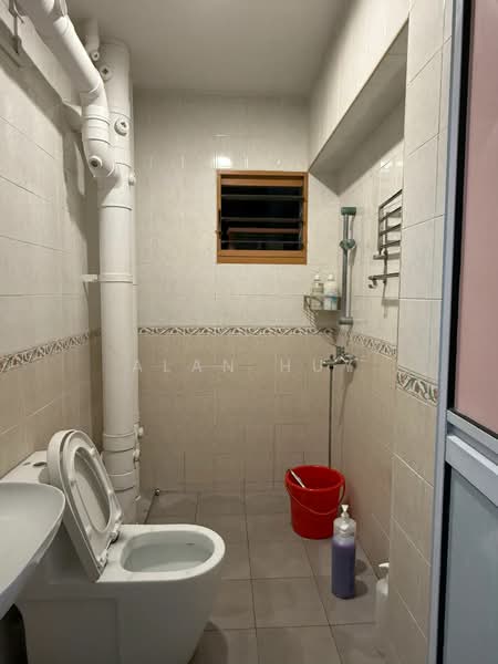 313D Anchorvale Road, 313D Anchorvale Road, 4 Bedrooms, 1,345 sqft, HDB Flat For Sale, by Alan Huy, 500169772 - Bathroom - PropertyGuru.com.sg