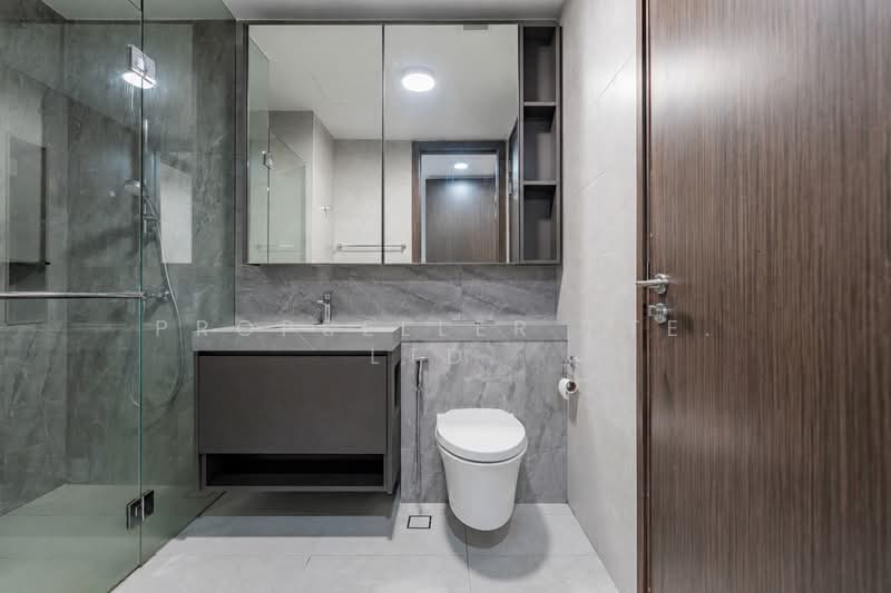 Parc Clematis, 8F Jalan Lempeng, 2 Bedrooms, 893 sqft, Condominium For Sale, by Wes Teo, 500169776 - Bathroom - PropertyGuru.com.sg