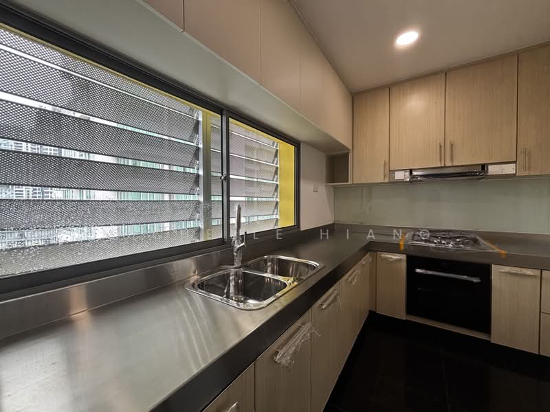 The Abode at Devonshire, 9 Devonshire Road, 3 Bedrooms, 2,723 sqft, Condominium For Sale, by Michelle Hiang, 500169777 - Kitchen - PropertyGuru.com.sg