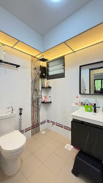 94 Dawson Road, 94 Dawson Road, 3 Bedrooms, 947 sqft, HDB Flat For Sale, by Jose Loh Zhenhao, 500169790 - Bathroom - PropertyGuru.com.sg
