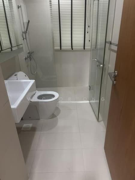 Floridian, 965 Bukit Timah Road, 3 Bedrooms, 1,658 sqft, Condominium For Rent, by Victor Ong, 500169792 - Bathroom - PropertyGuru.com.sg