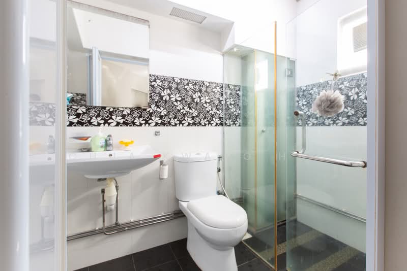 302D Anchorvale Link, 302D Anchorvale Link, 3 Bedrooms, 1,399 sqft, HDB Flat For Sale, by Chua Kwang Hao, 500169796 - Bathroom - PropertyGuru.com.sg