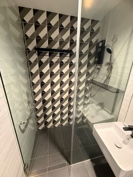 Little India Vicinity, Perak Road, Farrer Park / Serangoon Rd, 800 sqft, Dormitory For Rent, by Rina Royale Tan, 500169815 - Bathroom - CommercialGuru.com.sg
