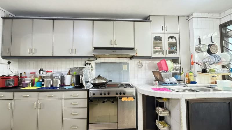 253 Bangkit Road, 253 Bangkit Road, 3 Bedrooms, 1,313 sqft, HDB Flat For Sale, by Jose Loh Zhenhao, 500169819 - Kitchen - PropertyGuru.com.sg