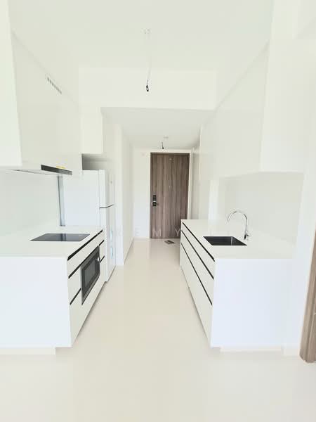 Parc Botannia, 18 Fernvale Street, 1 Bedroom, 421 sqft, Condominium For Rent, by Jeremy Li, 500169831 - Kitchen - PropertyGuru.com.sg