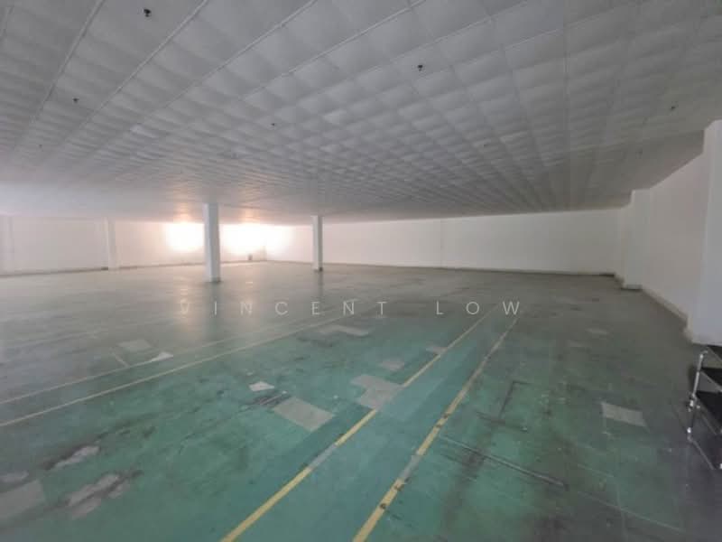 Warehouse beside Bedok MRT and Bedok Mall, , 15,000 sqft, Warehouse For Rent, by Vincent Low, 500169832 - CommercialGuru.com.sg