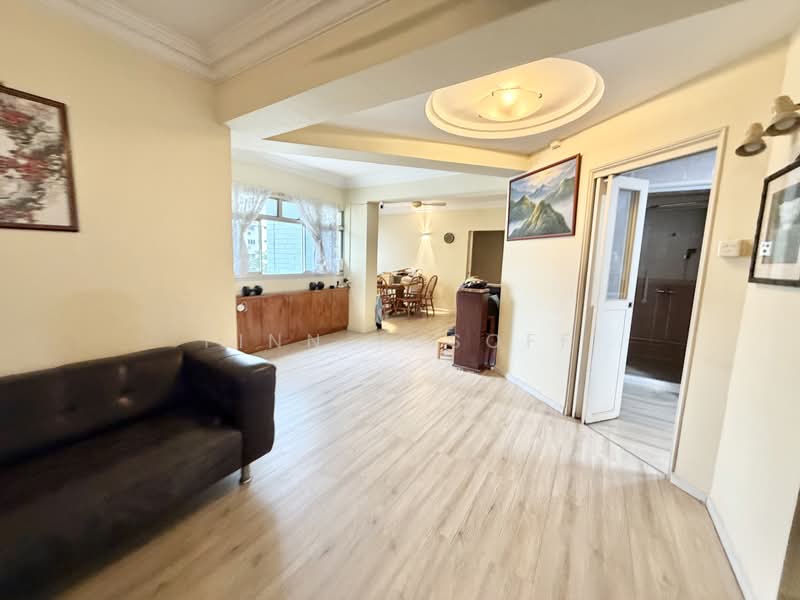 351 Woodlands Avenue 1, 351 Woodlands Avenue 1, 3 Bedrooms, 1,302 sqft, HDB Flat For Sale, by Finn Yusoff, 500169835 - Living Room - PropertyGuru.com.sg