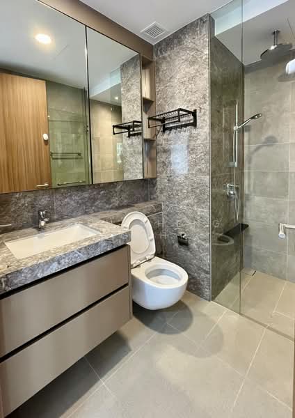 Stirling Residences, 21 Stirling Road, 2 Bedrooms, 657 sqft, Condominium For Sale, by Chu Sheng Goh, 500169838 - Bathroom - PropertyGuru.com.sg