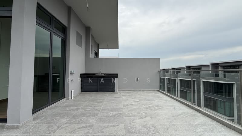 Belgravia Ace, 100 Belgravia Drive, 5 Bedrooms, 4,058 sqft, Semi-Detached House For Rent, by Fernandus Li, 500169863 - Balcony - PropertyGuru.com.sg